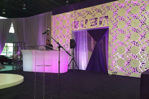 Wonderful and Classy Stage Decor Ideas with Bookirea