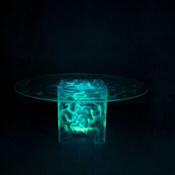 Round Swirled Table