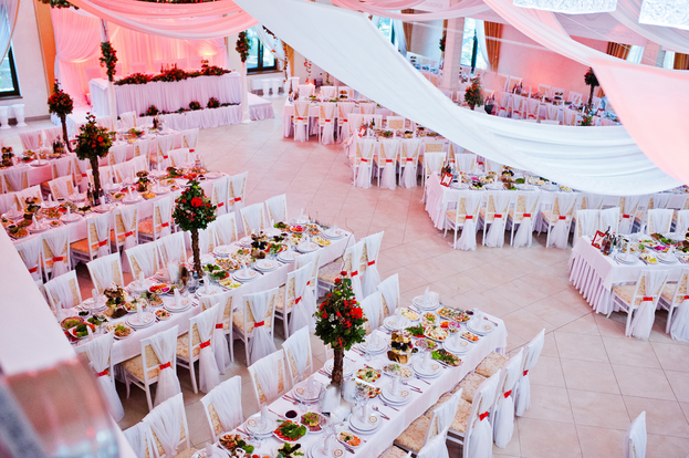 Awesome wedding hall with ceiling drapes